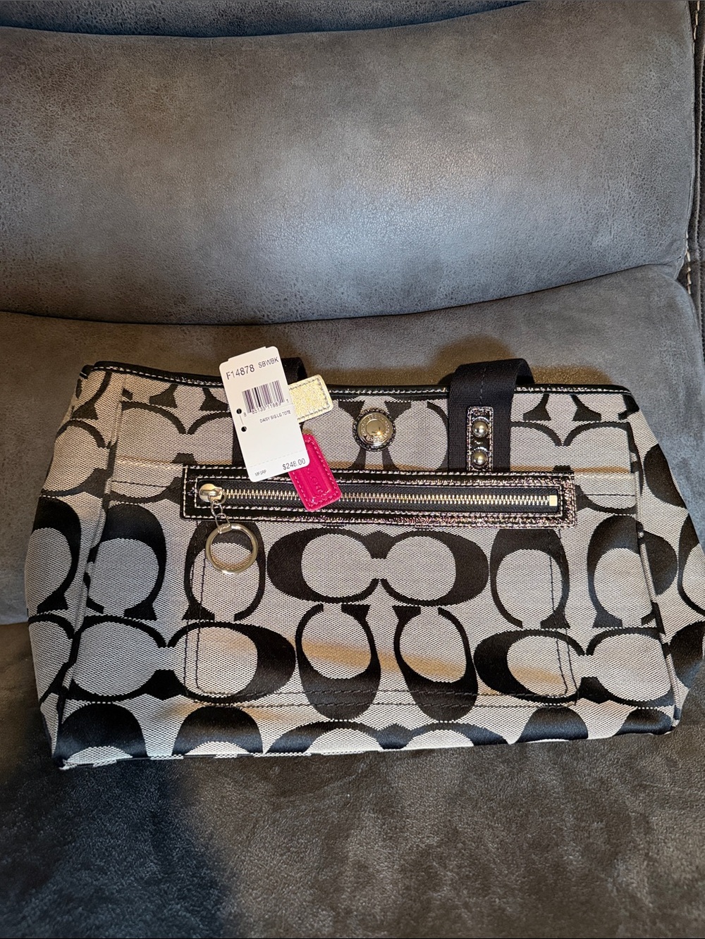 New Coach Black and Cream Signature Canvas Tote with Zip Pocket
